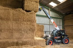 maszyna firmy bobcat w trakcie pracy