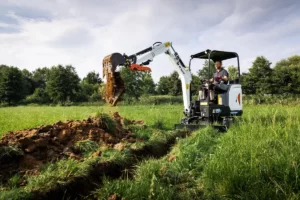 maszyna firmy bobcat w trakcie pracy